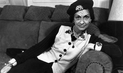 porque coco chanel fue importante|was coco chanel a feminist.